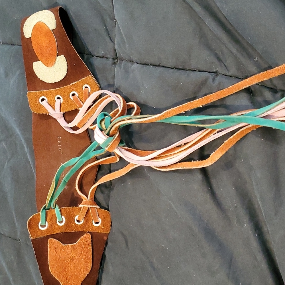 Vintage 1960s suede belt. - Picture 4 of 4